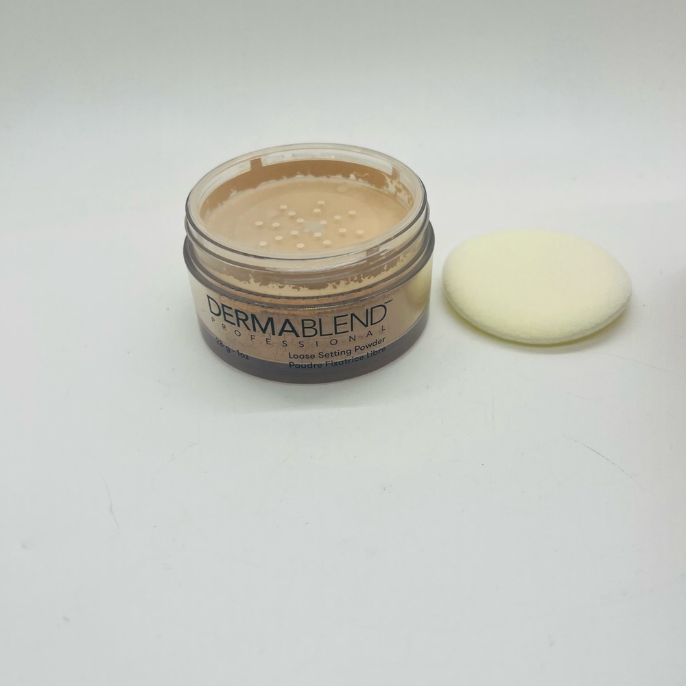 NWT Dermablend Professional Loose Setting Powder in Cool Beige 1 oz (full size) - Picture 6 of 10